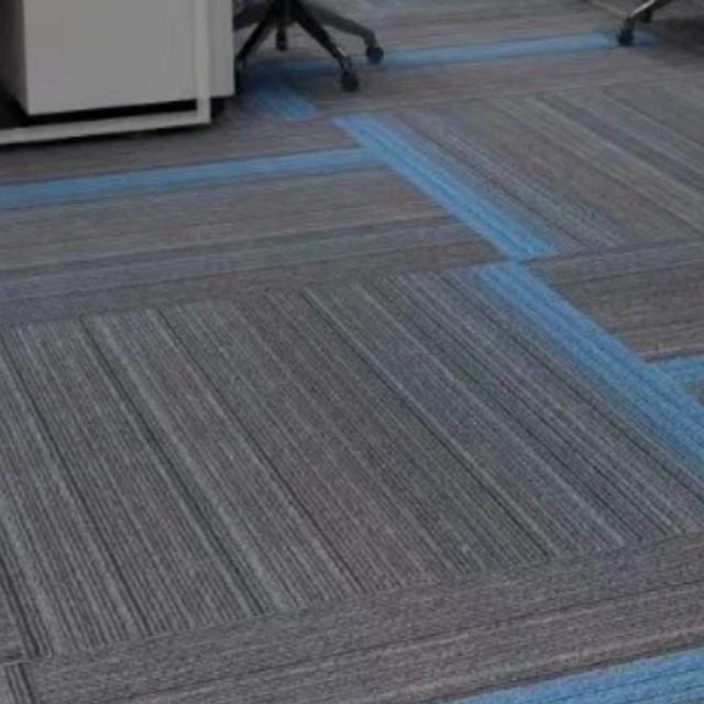 Antibacterial and wrinkle-resistant PVC carpet