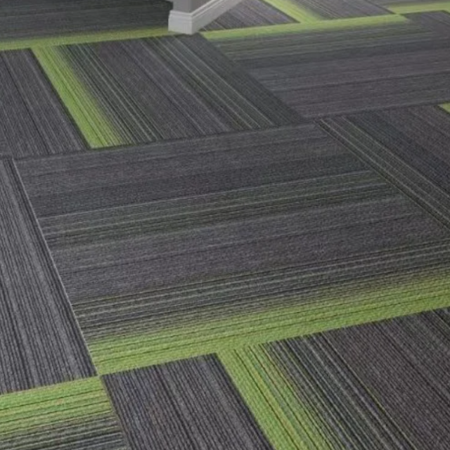 Antibacterial and wrinkle-resistant PVC carpet